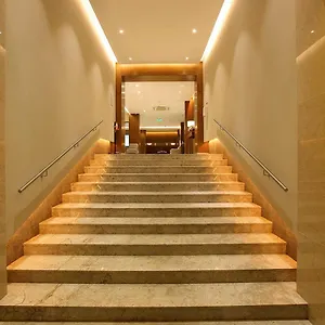  Hotel Crystal Plaza India
